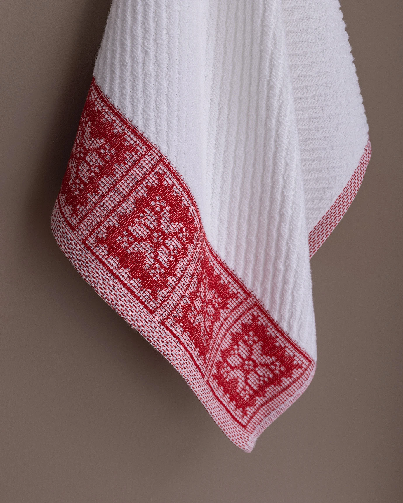 https://pub-6876de8987c3470585036704b8c85166.r2.dev/www.madamecocolebanon.com/public/data/products_gallery/68676a0bba17d.webp