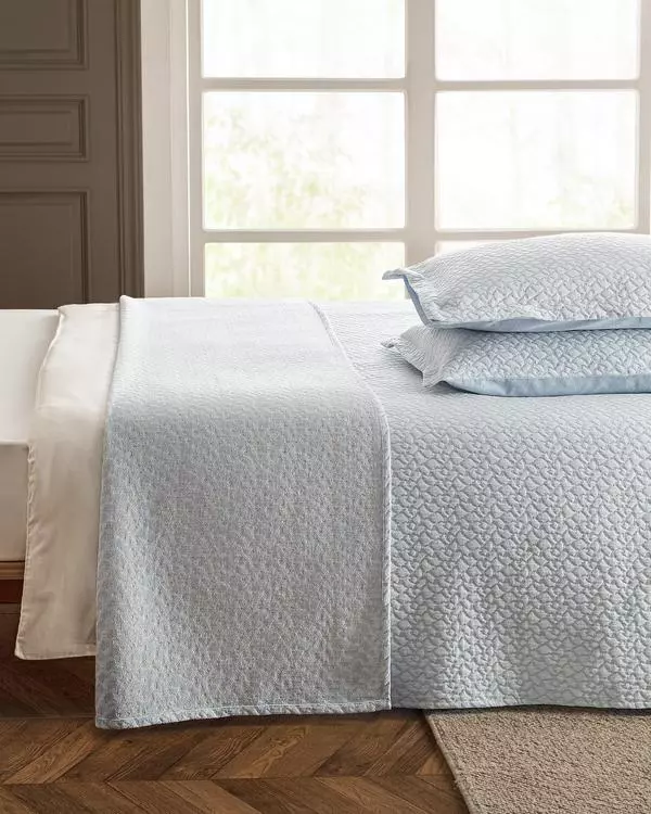 Ordre Double Size Bedspread