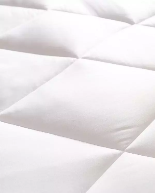 Leonce Micro Quilt