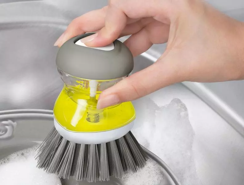 Graque Brush With Detergent Compartment