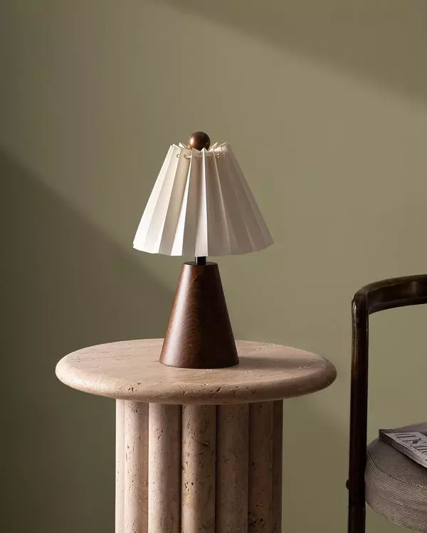 Charlotte Lamp