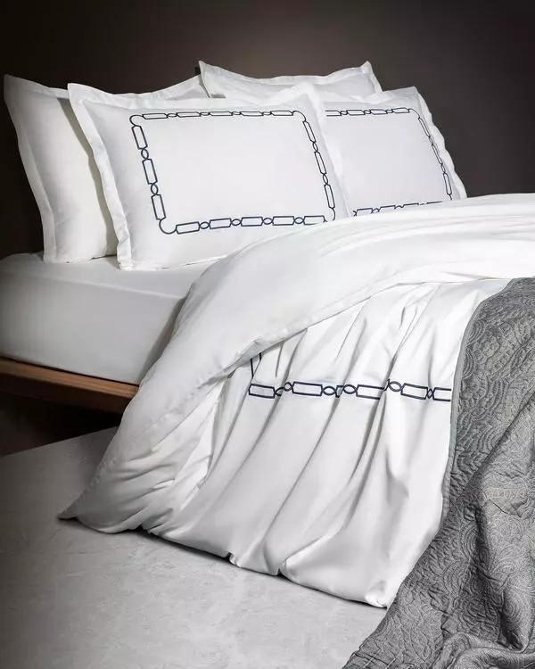 Lis Family Size Duvet Cover Set - Embroidered - Satin