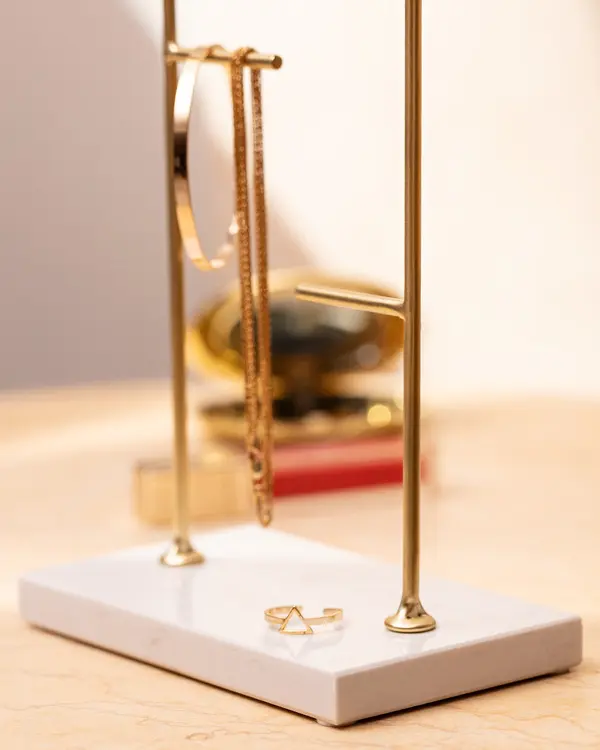Ferrum Jewelery Stand