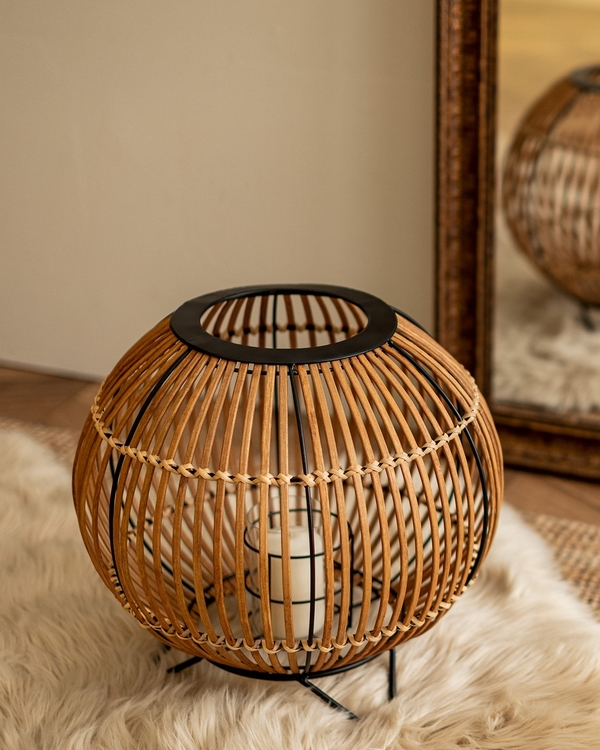 Corinne Lantern