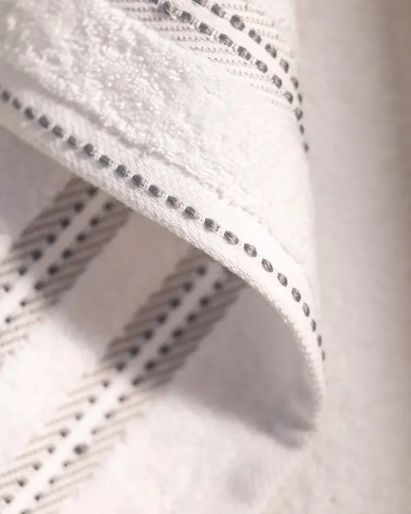 Fanya Bath Towel