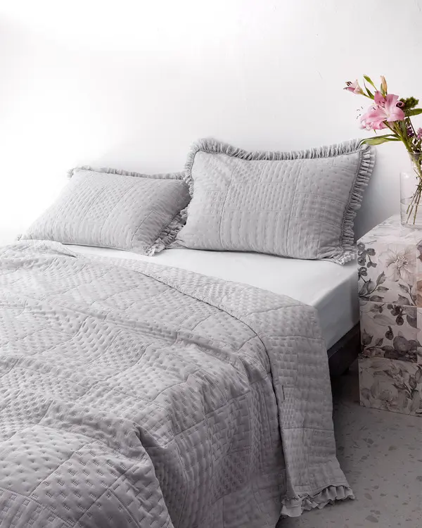 Medus  Double Size bedspread Set