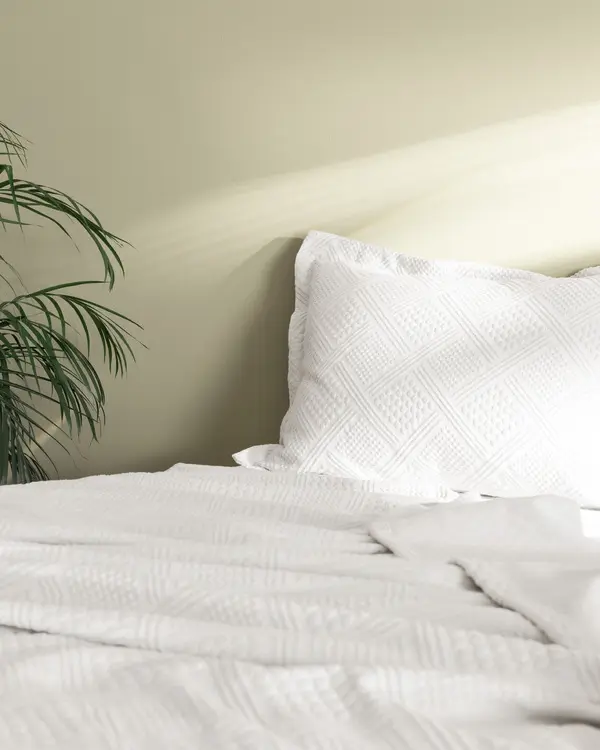 Triangle King Size Bedspread