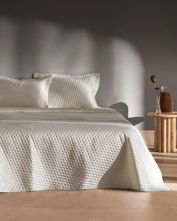 Arles Single Size Bedspread
