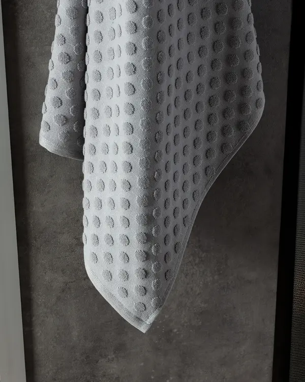 Puanty Bath Towel