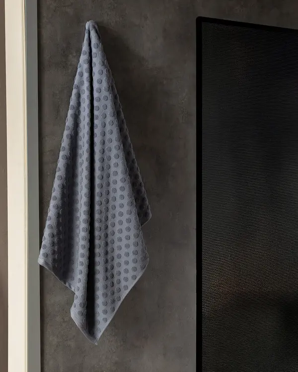 Puanty Bath Towel