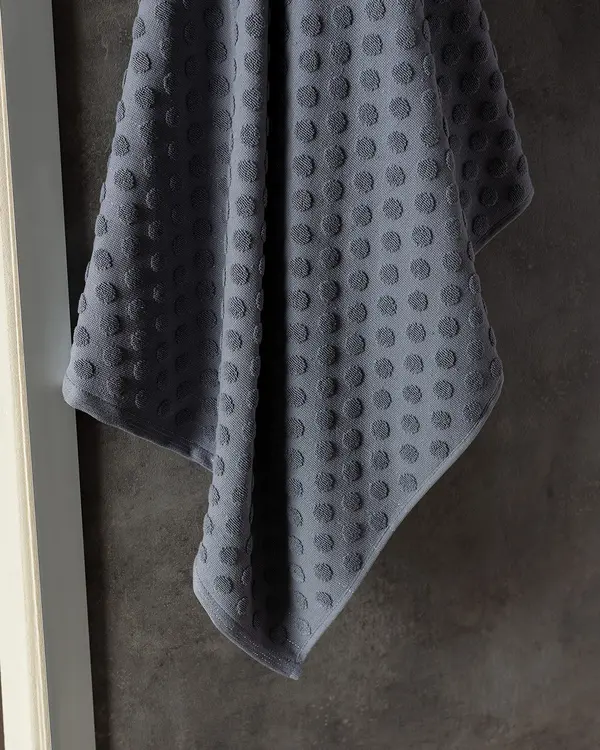 Puanty Bath Towel