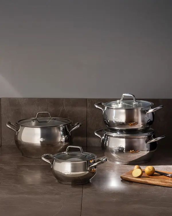Vera 8 Piece Cookware Set