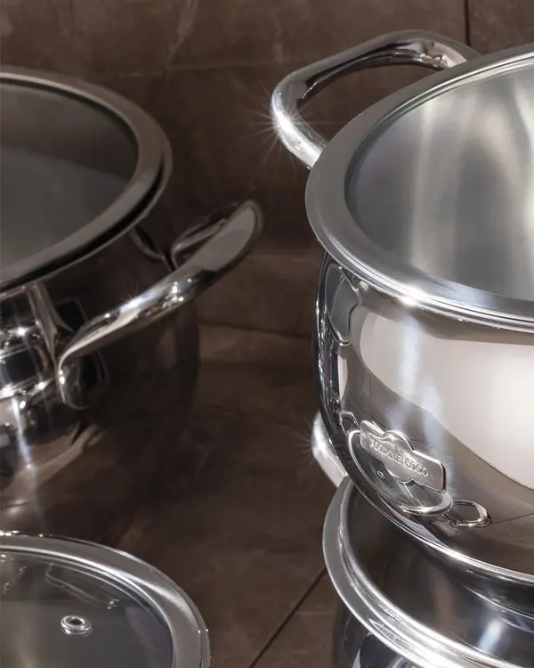 Vera 8 Piece Cookware Set