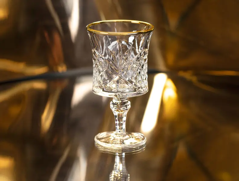 Aron - Golden Touch 4-Piece Wine Glass Set - 210Ml