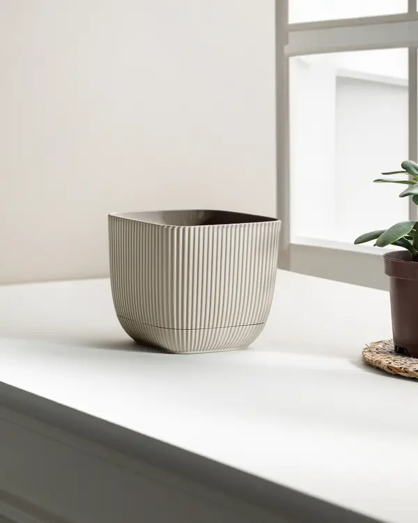 Abella Flower Pot 670 Ml
