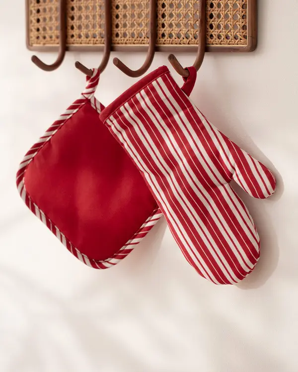 Elenor 2-Piece Kitchen Glove Set